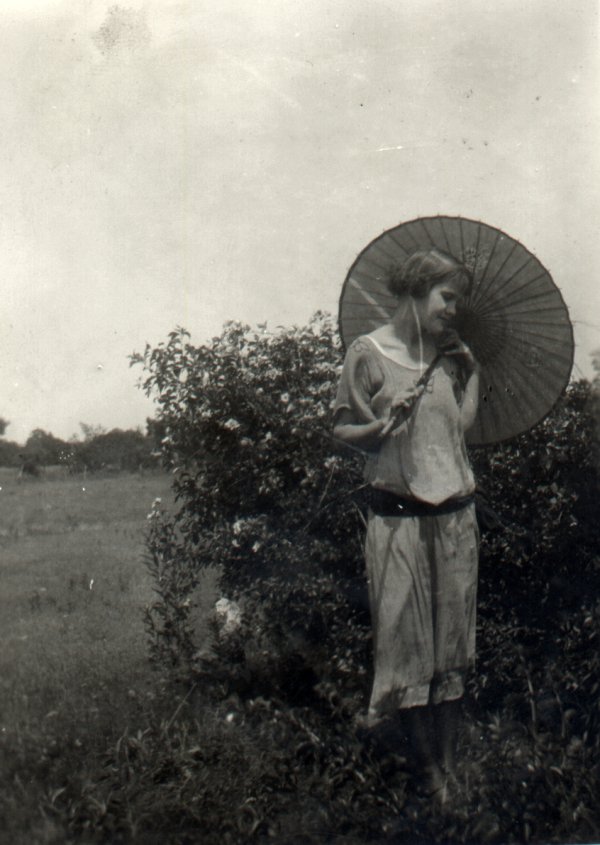 Ida Seay Jenkins with umbrella 1924